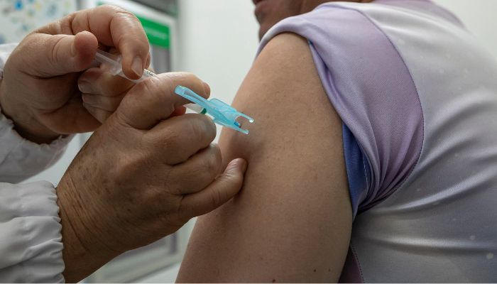 Foto: Roberto Dziura Jr/AEN Paraná aplica quase 500 mil doses durante a campanha de multivacinação de outubro